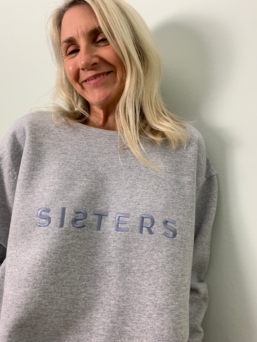 SISTERS embroidered sweatshirt medium S017