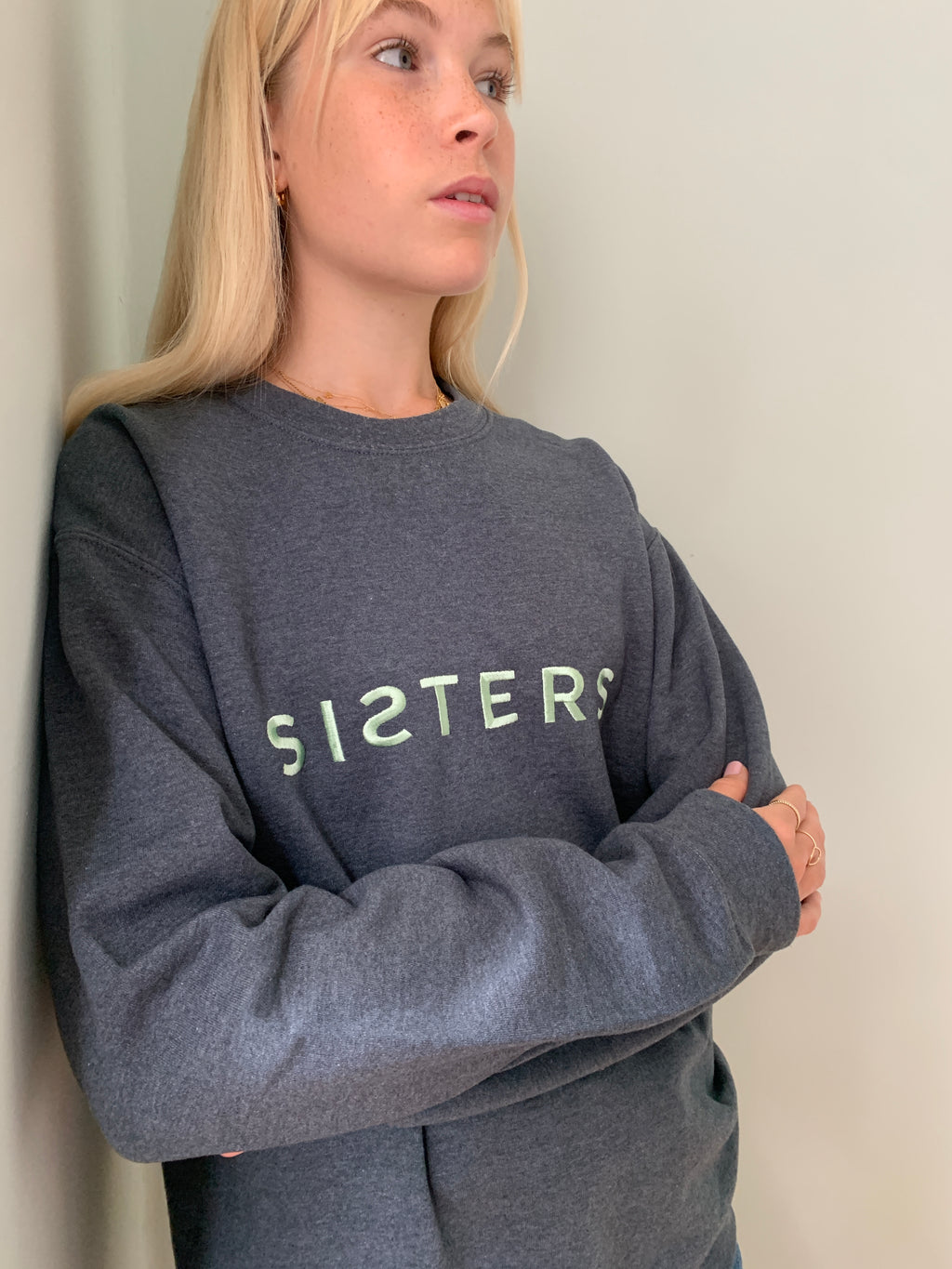 SISTERS embroidered sweatshirt small/medium S0201