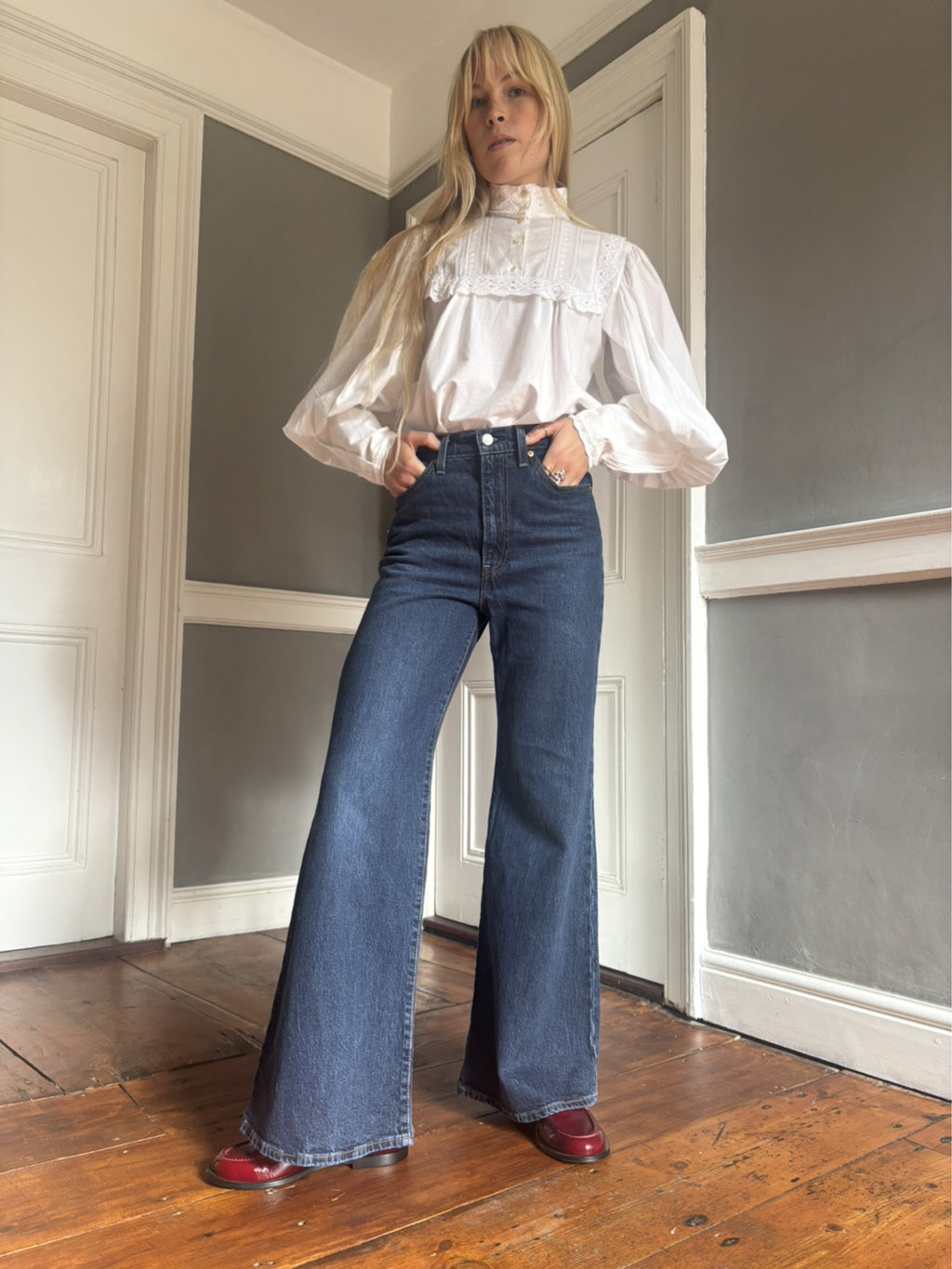 Levi ribcage flare jeans W27"