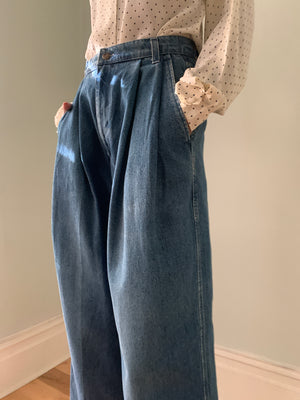 Vintage high waisted pleat cropped jeans W27"