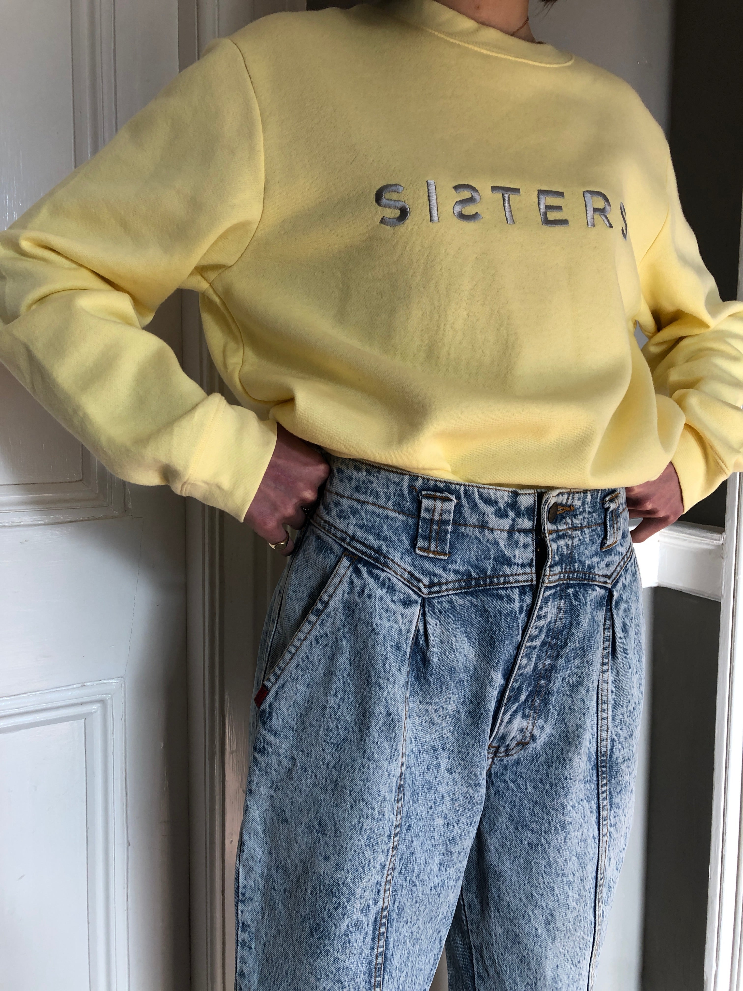 SISTERS embroidered sweatshirt Medium SS102