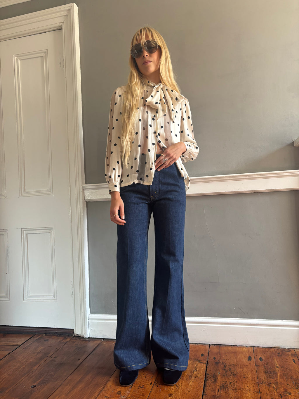 Original 70s flared leg jeans W28"