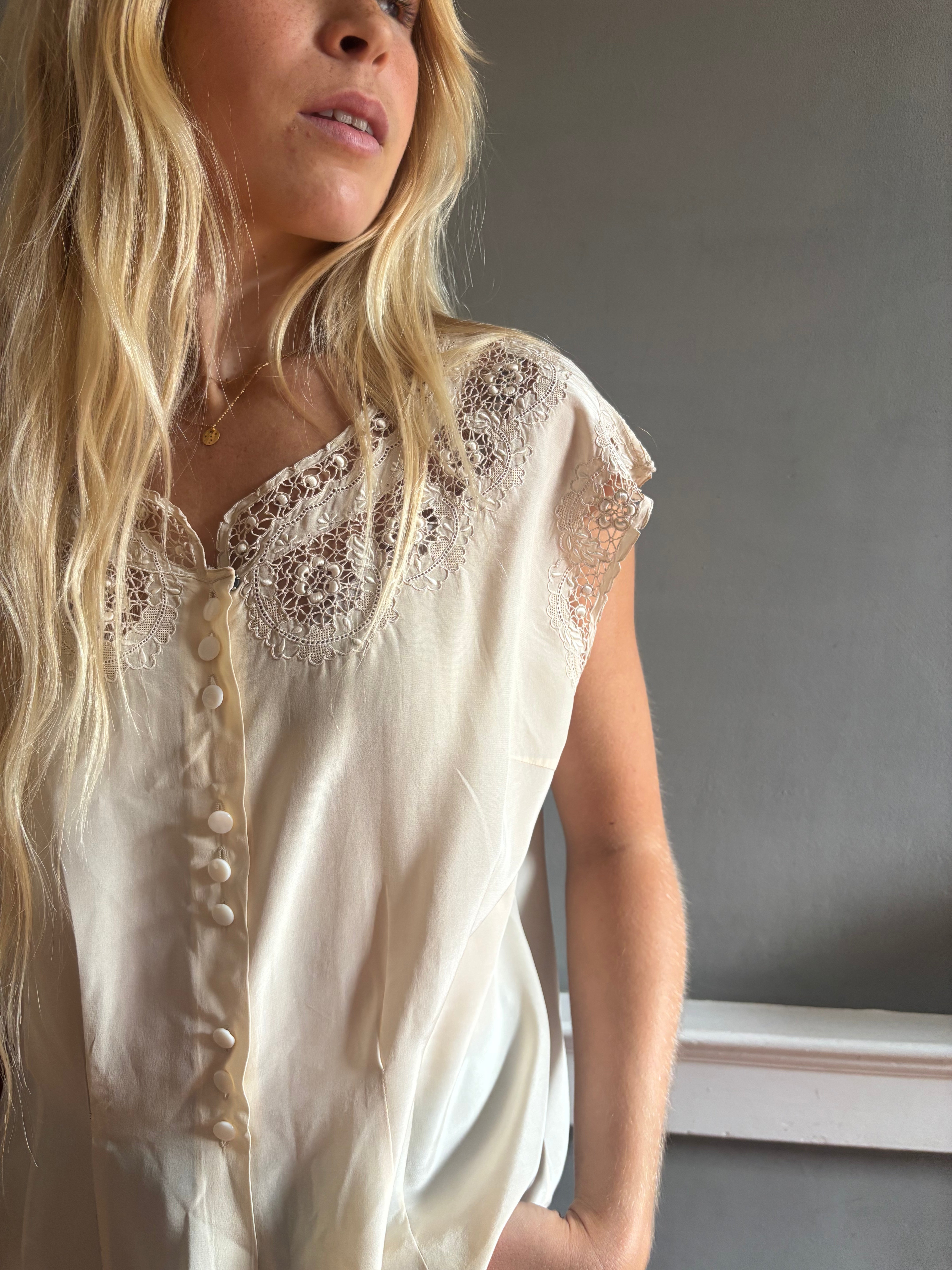 Vintage Chinese silk embroidered blouse
