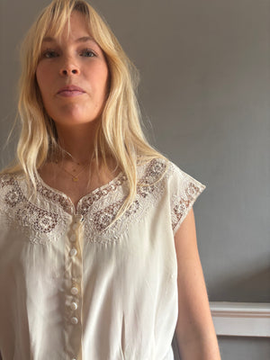 Vintage Chinese silk embroidered blouse