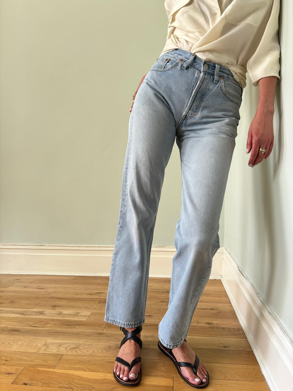 Vintage Levis 501 tab jeans W28"