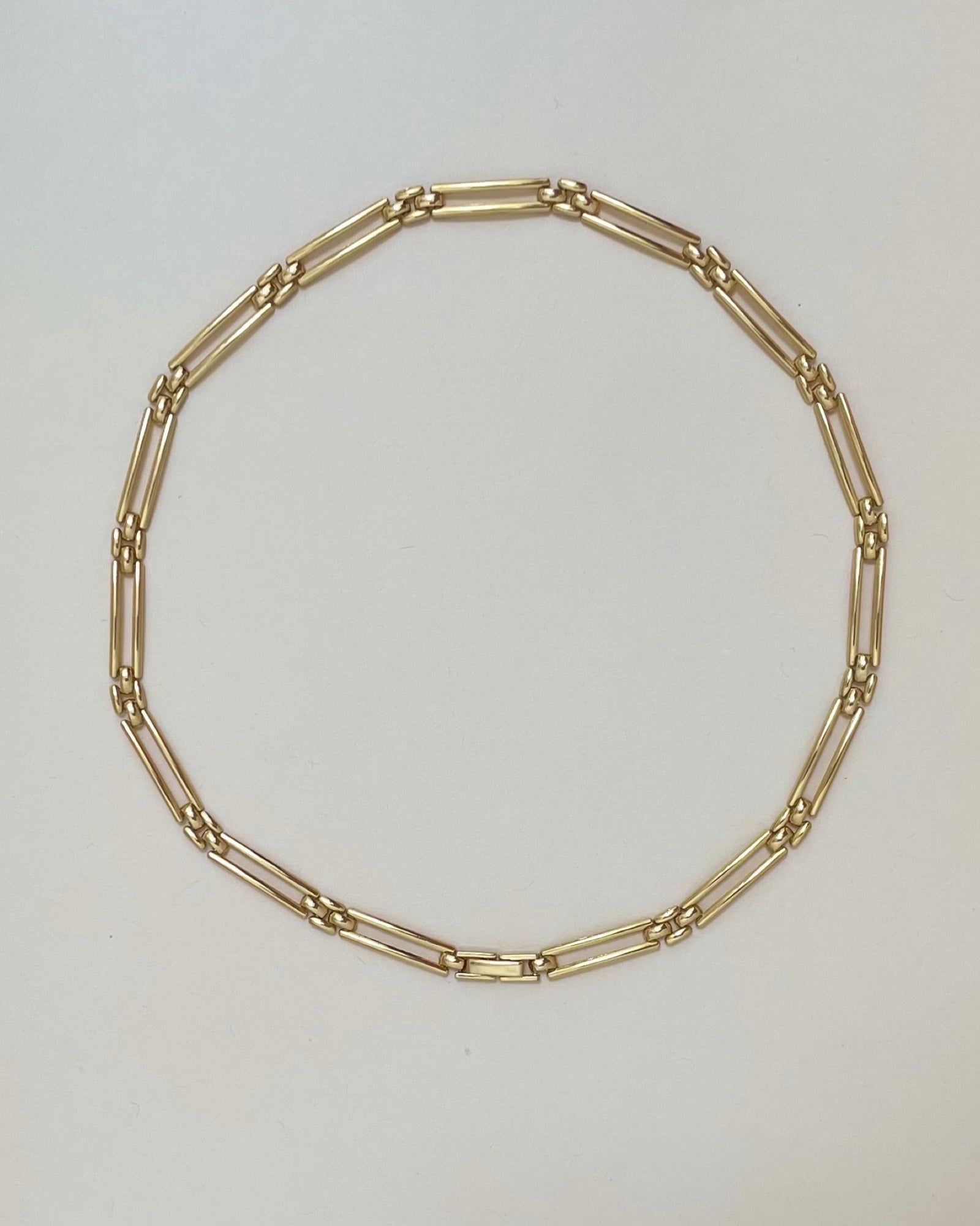 Pretty vintage gatelink necklace VSxR 19