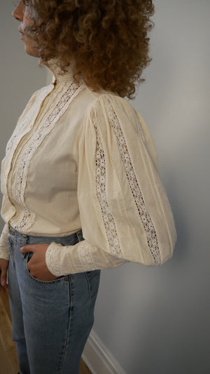 Laura Ashley 1970's Edwardian style blouse with lace - in nude
