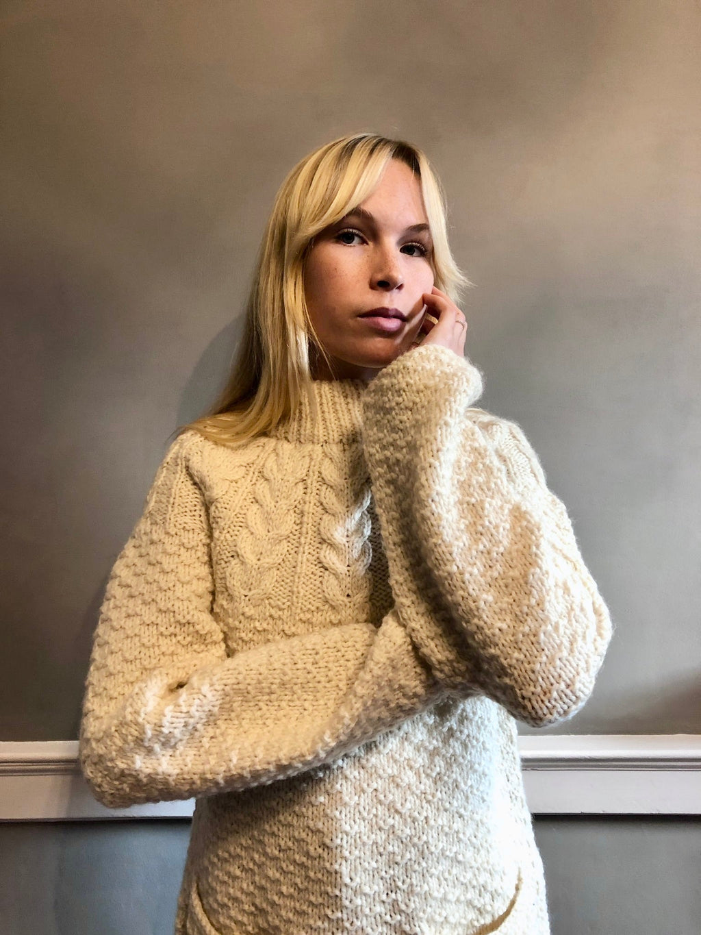 Vintage turtle neck knit with pockets