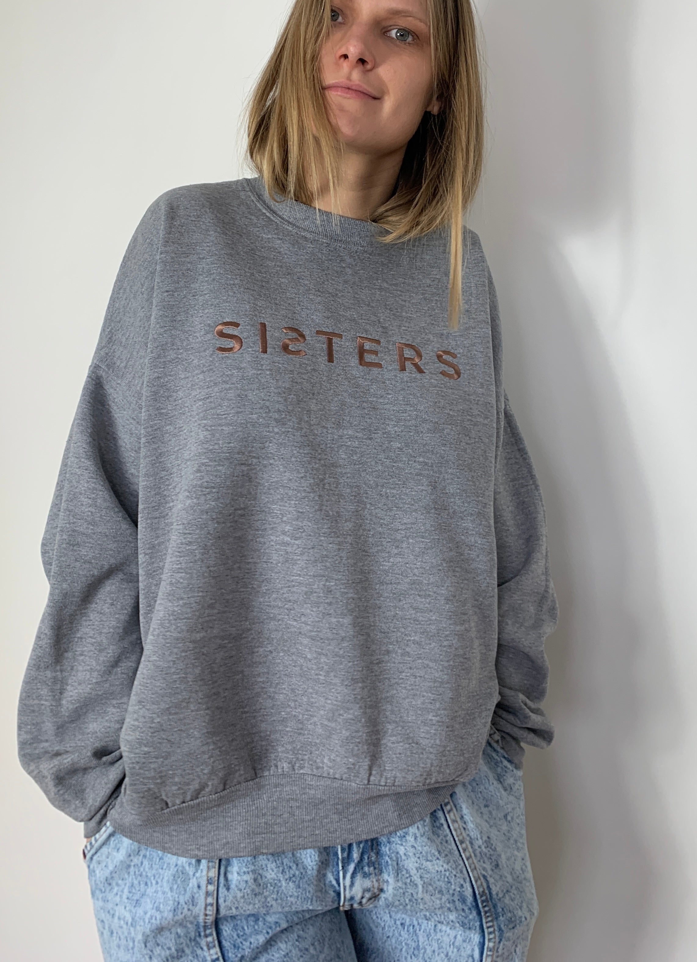 SISTERS embroidered sweatshirt Large / X Large