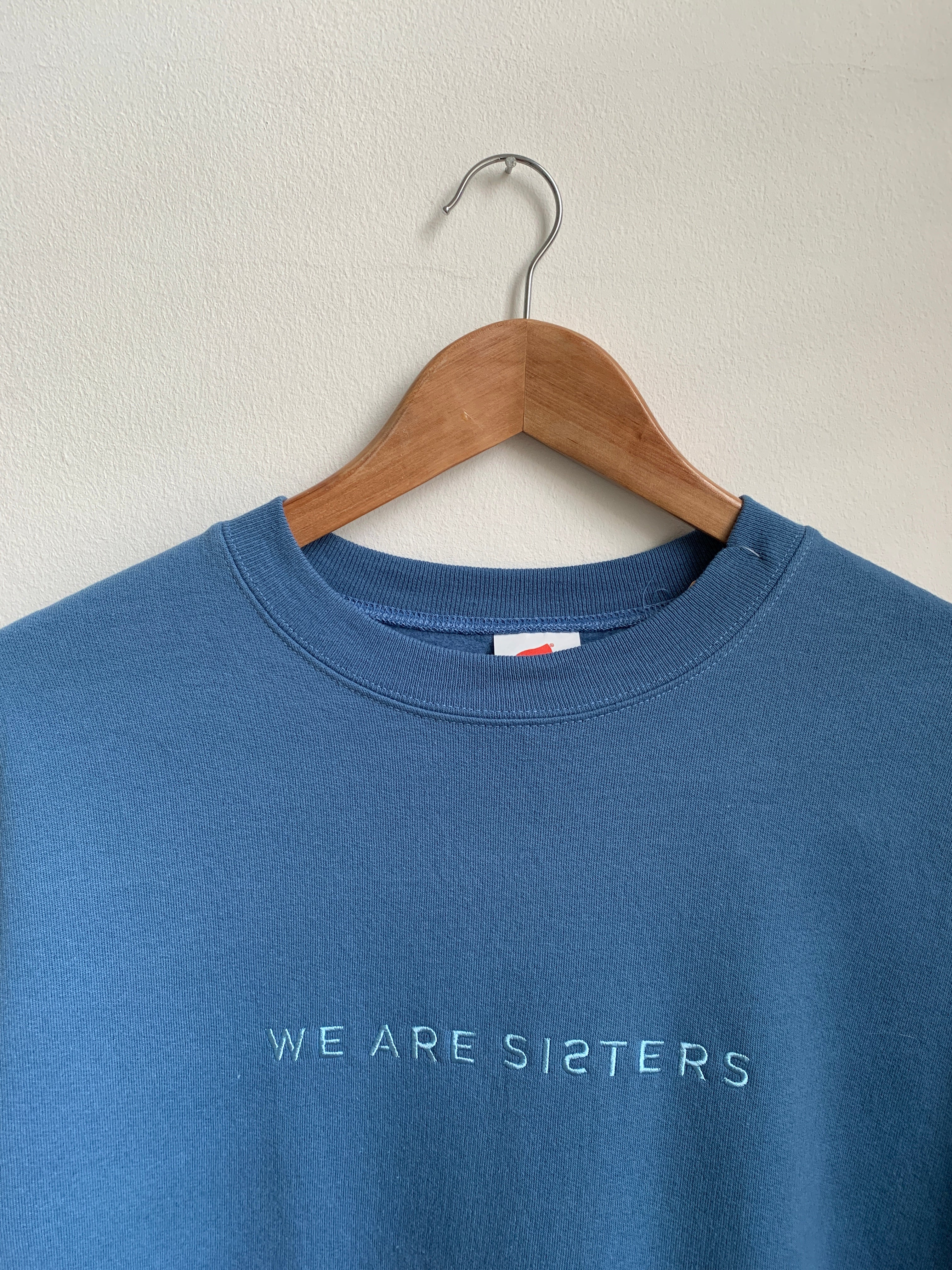 WE ARE SISTERS Vintage sweatshirt in blue VS33