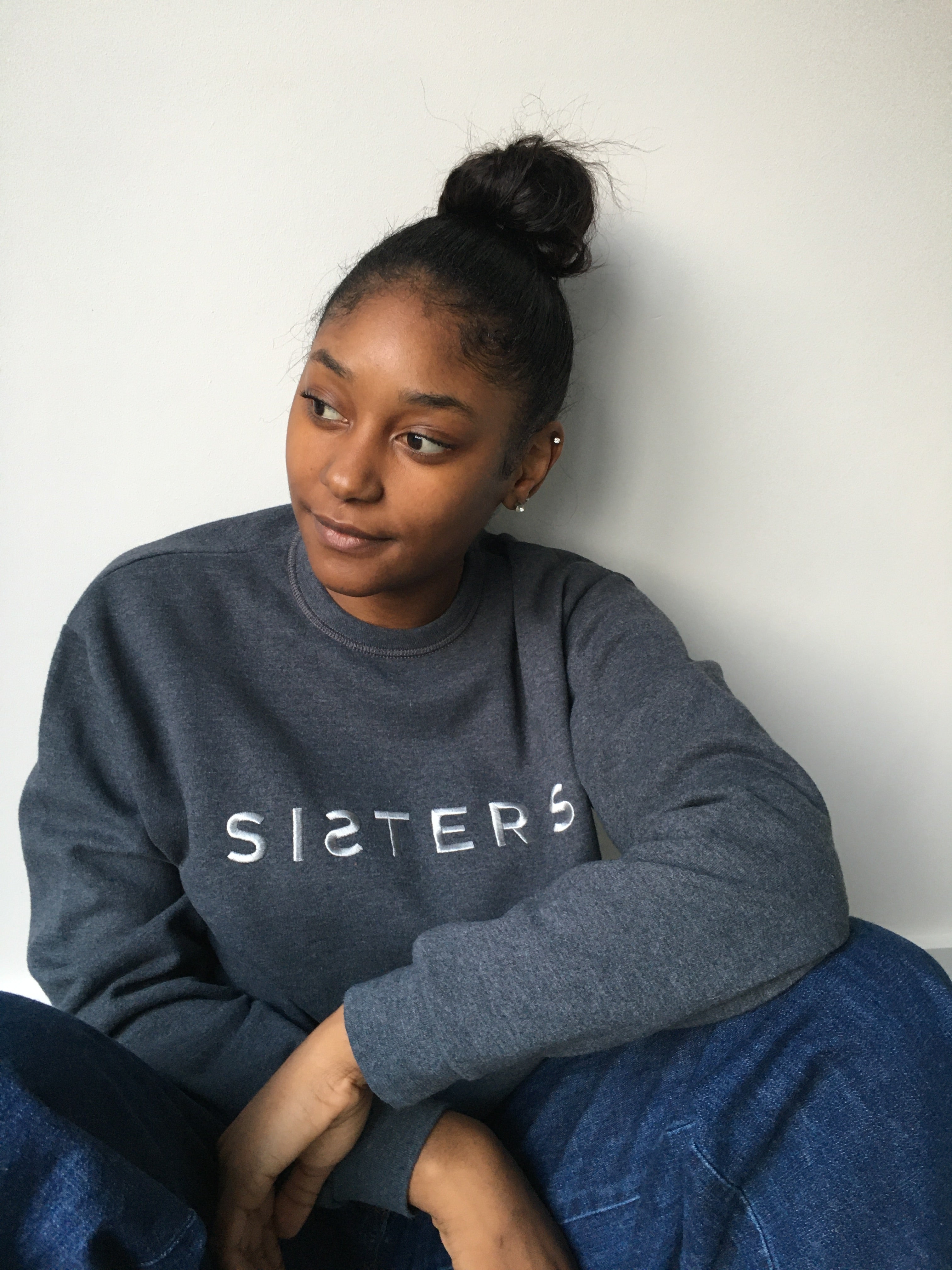 SISTERS embroidered sweatshirt S2
