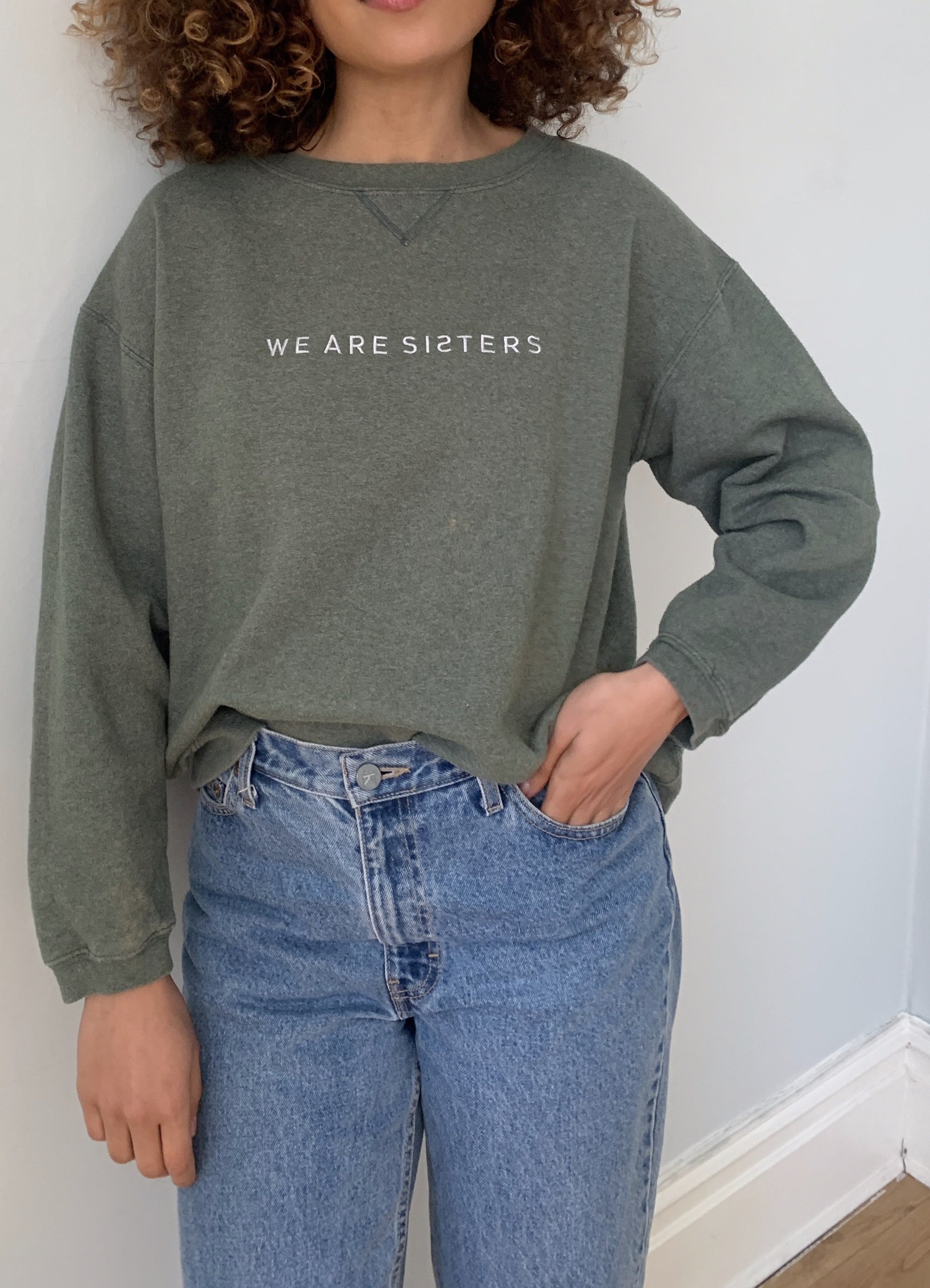 WE ARE SISTERS sweatshirt - archive