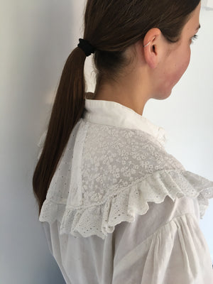 Vintage drama embroidered collar cotton blouse