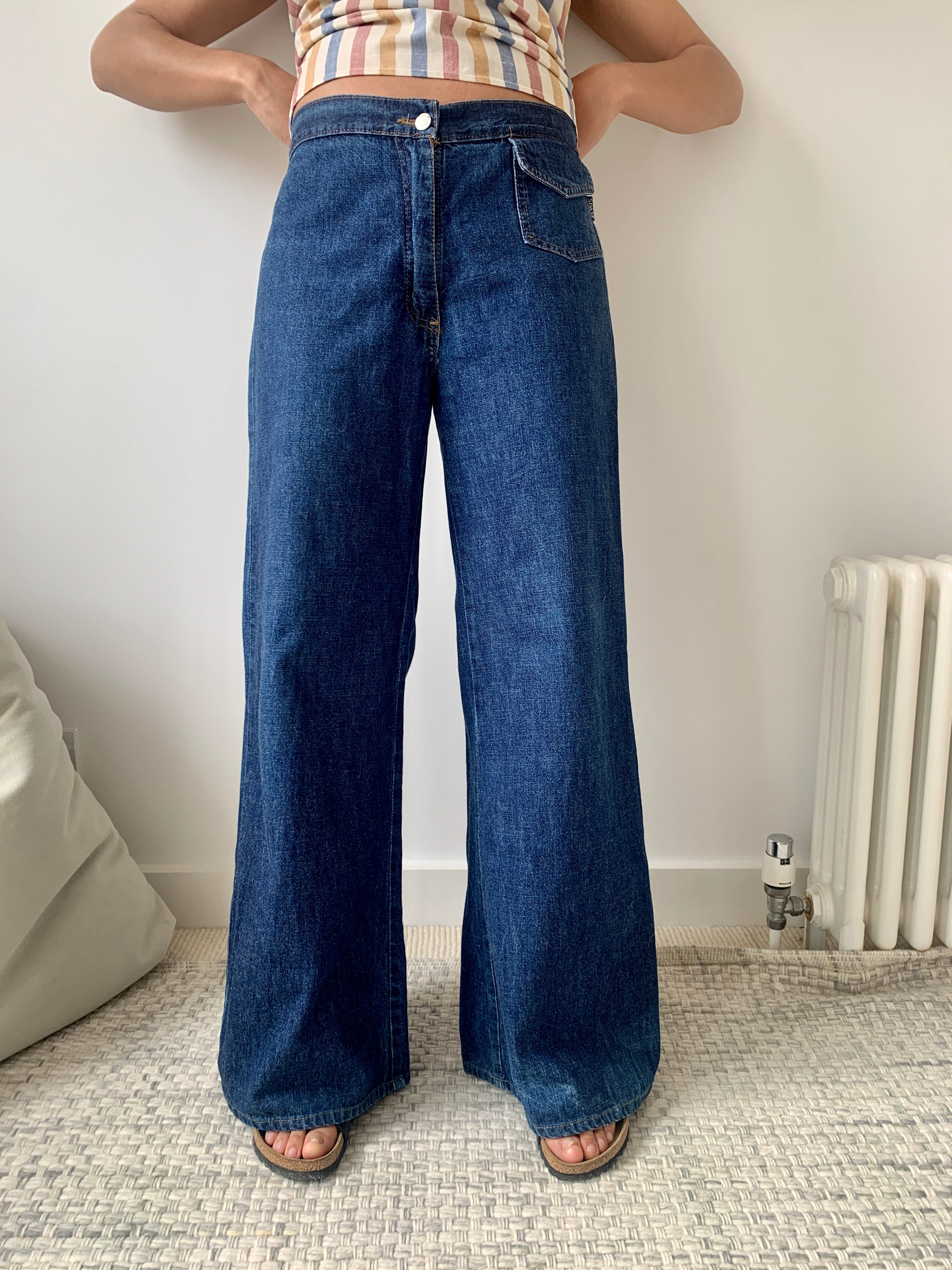 Vintage wide leg jeans W33