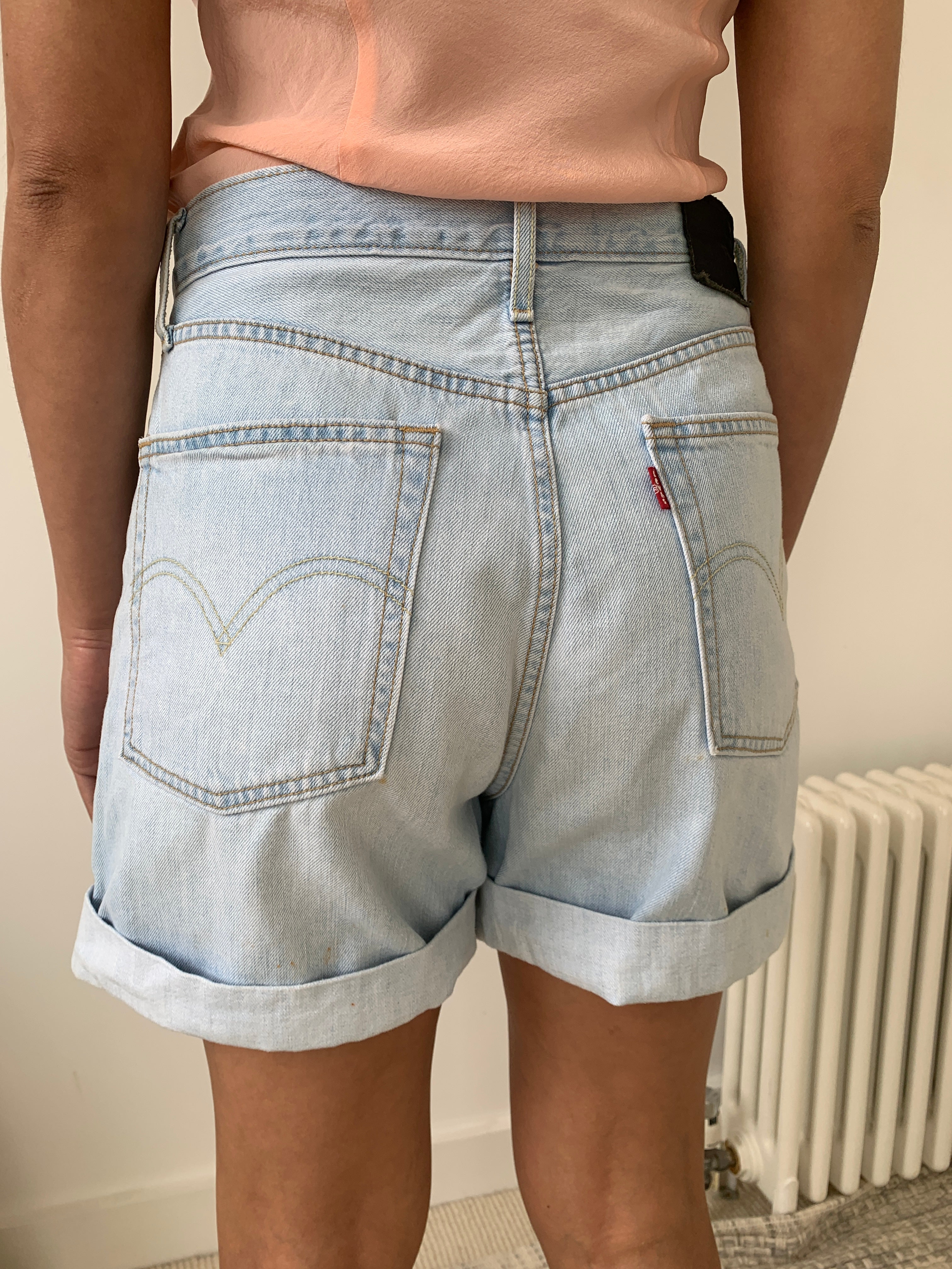 Vintage Levis super pale blue denim shorts W29
