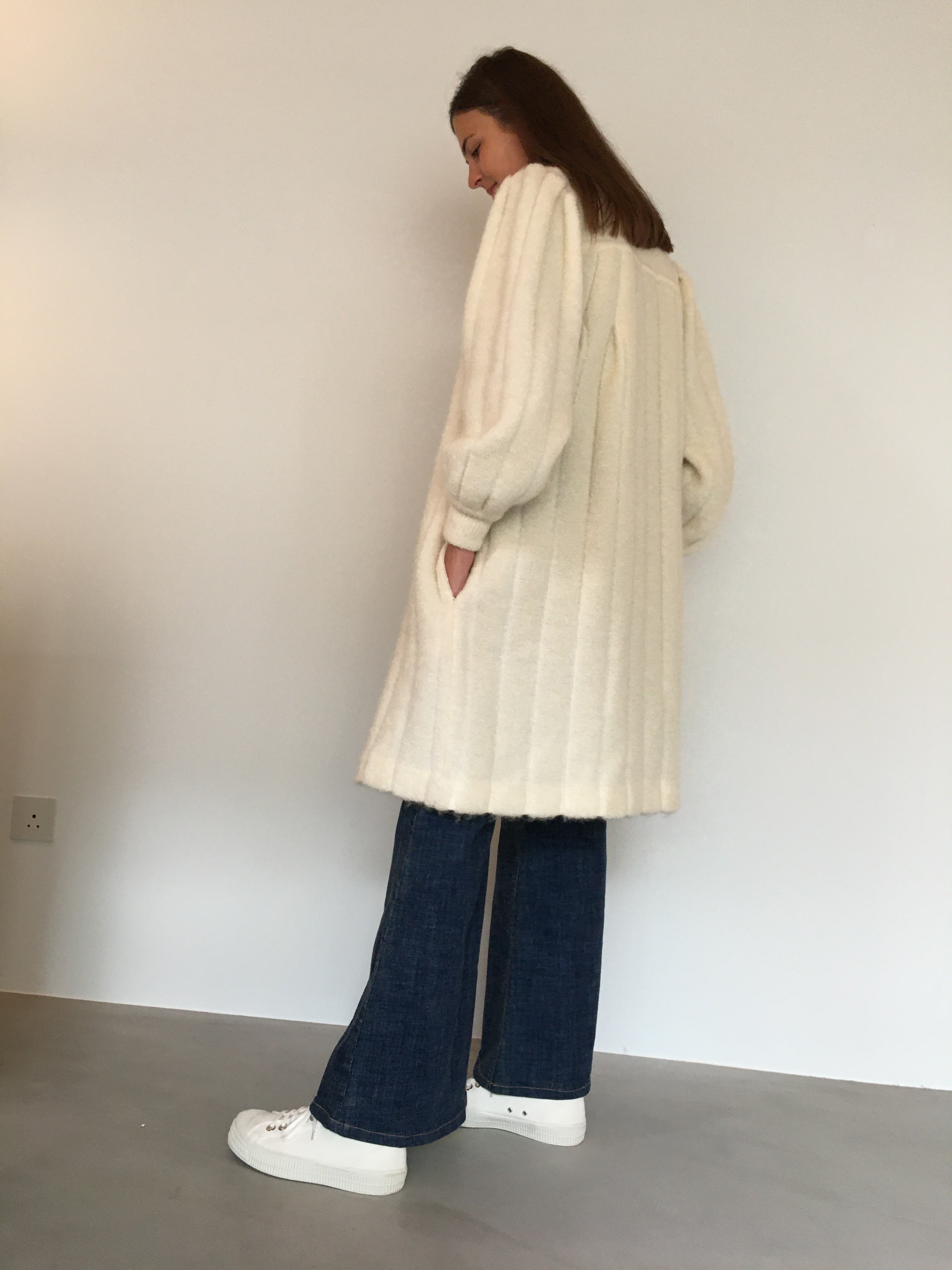 Vintage knitted cardigan / coat