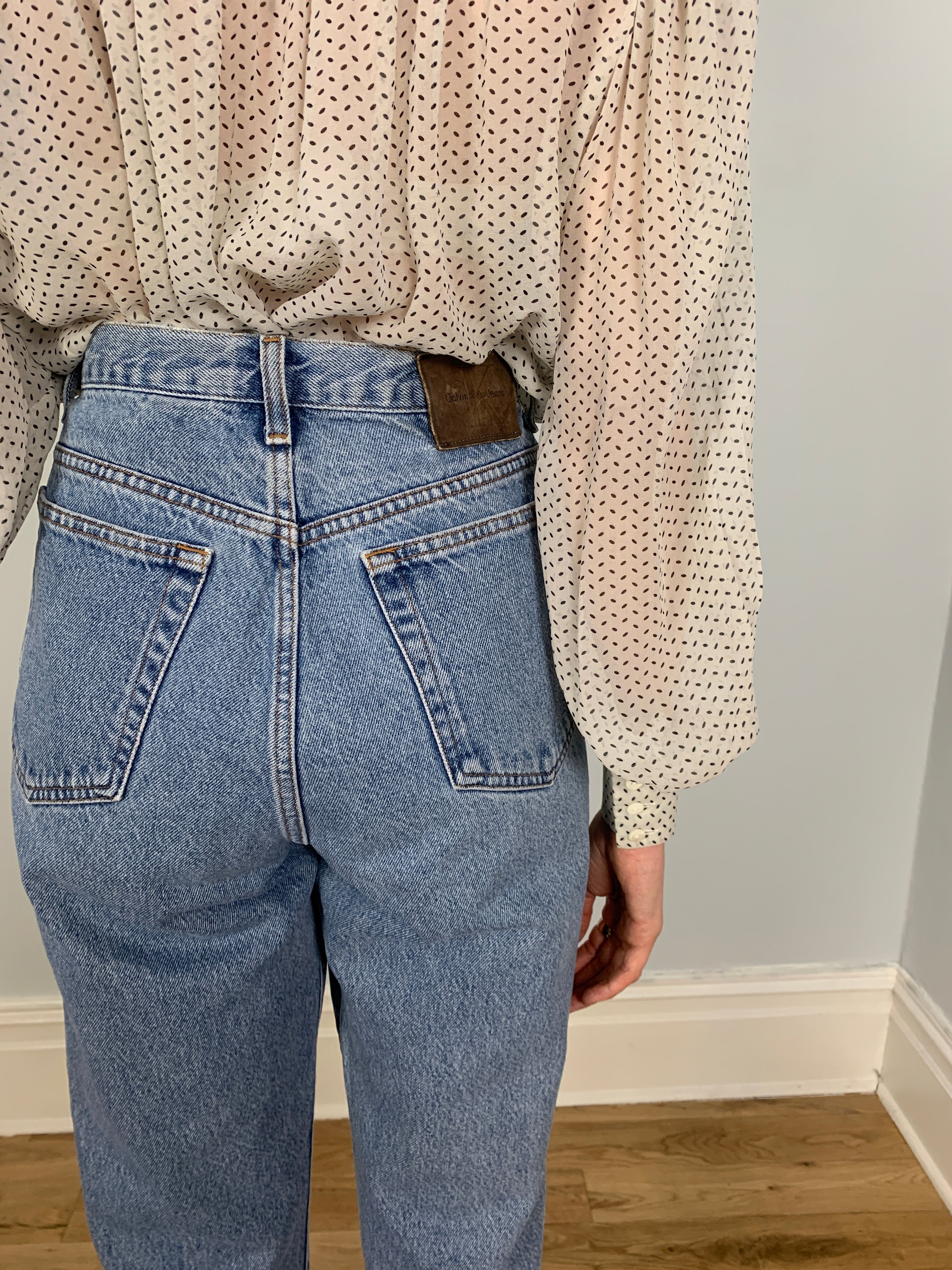 Calvin Klein 1990's high waisted tapered leg jean W28