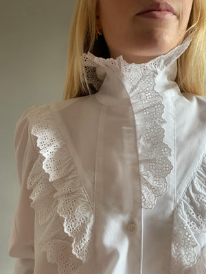 Vintage cotton embroidery blouse